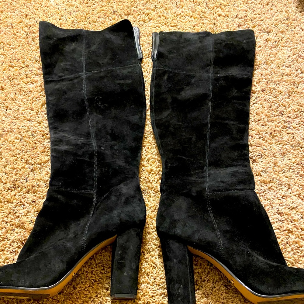 Knee high boots 👢